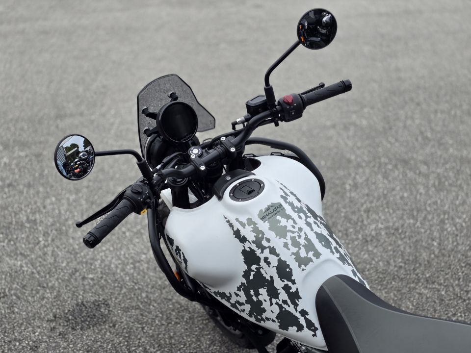 ROYAL ENFIELD 450 HIMALAYAN 5