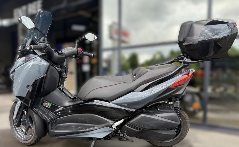 YAMAHA XMAX 300 Tech Max 3