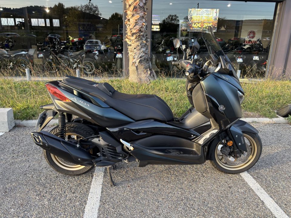 YAMAHA XMAX 125 TECH MAX 0