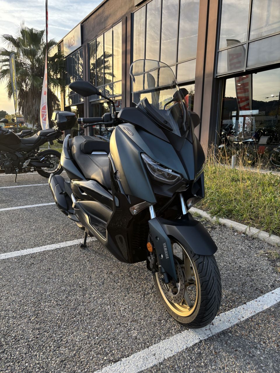 YAMAHA XMAX 125 TECH MAX 1
