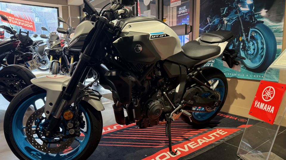 YAMAHA MT-07 (47.5CV) 3