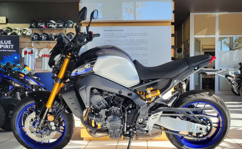 YAMAHA MT-09 SP 4