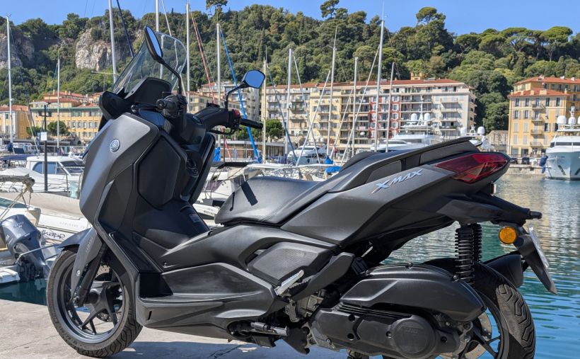 YAMAHA X-MAX 125 1