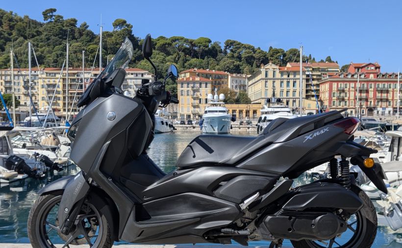 YAMAHA X-MAX 125 4