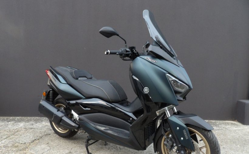 YAMAHA XMAX 300 Tech Max 2