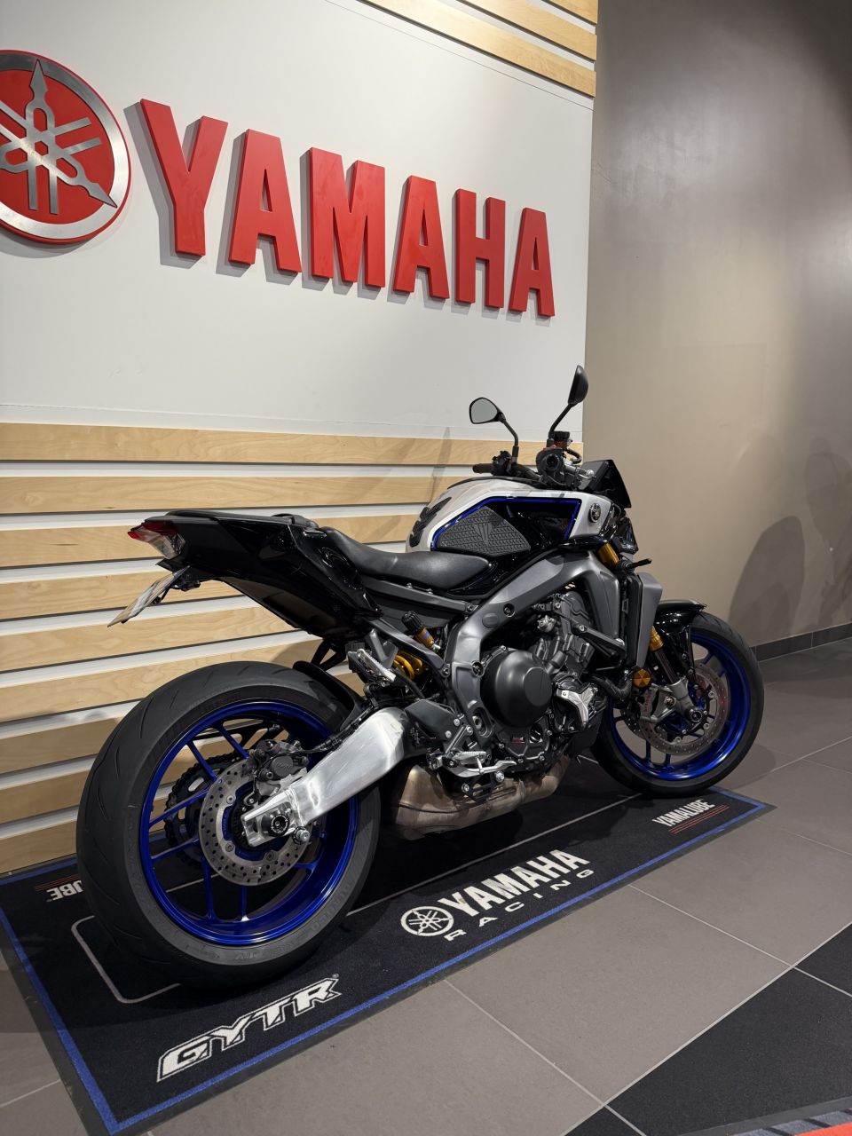 YAMAHA MT-09 SP 2