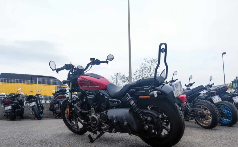 HARLEY-DAVIDSON SPORTSTER NIGHTSTER 975 8