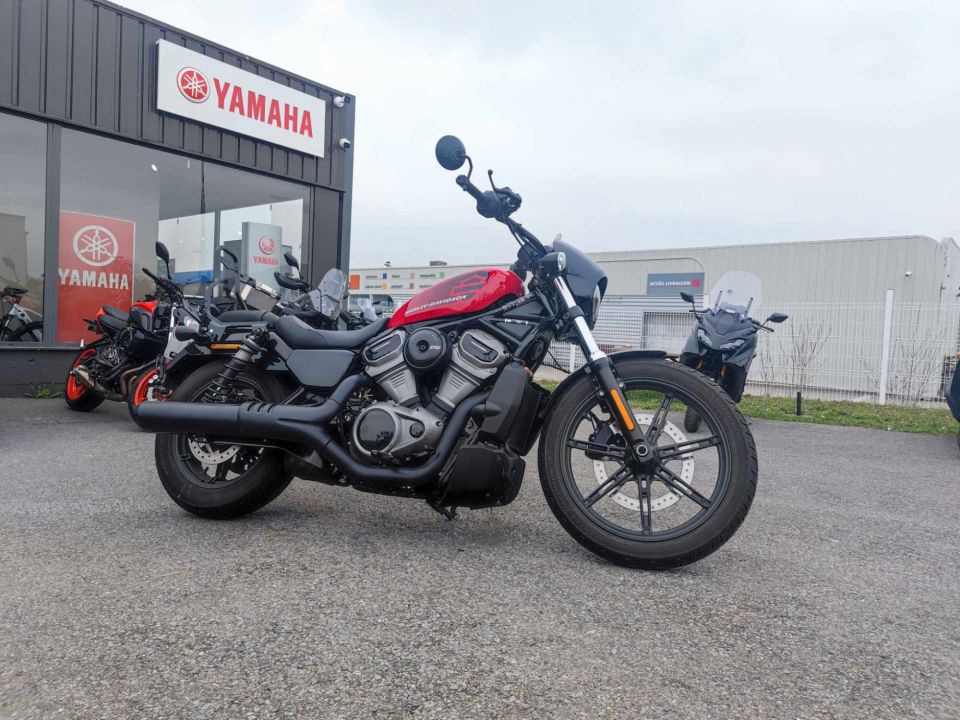 HARLEY-DAVIDSON SPORTSTER NIGHTSTER 975 9