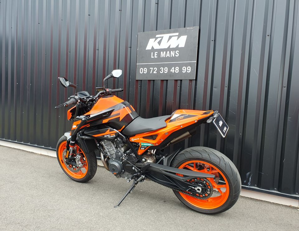 KTM 890 DUKE GP 20