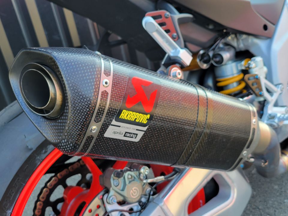 APRILIA TUONO 1100 V4 FACTORY 30