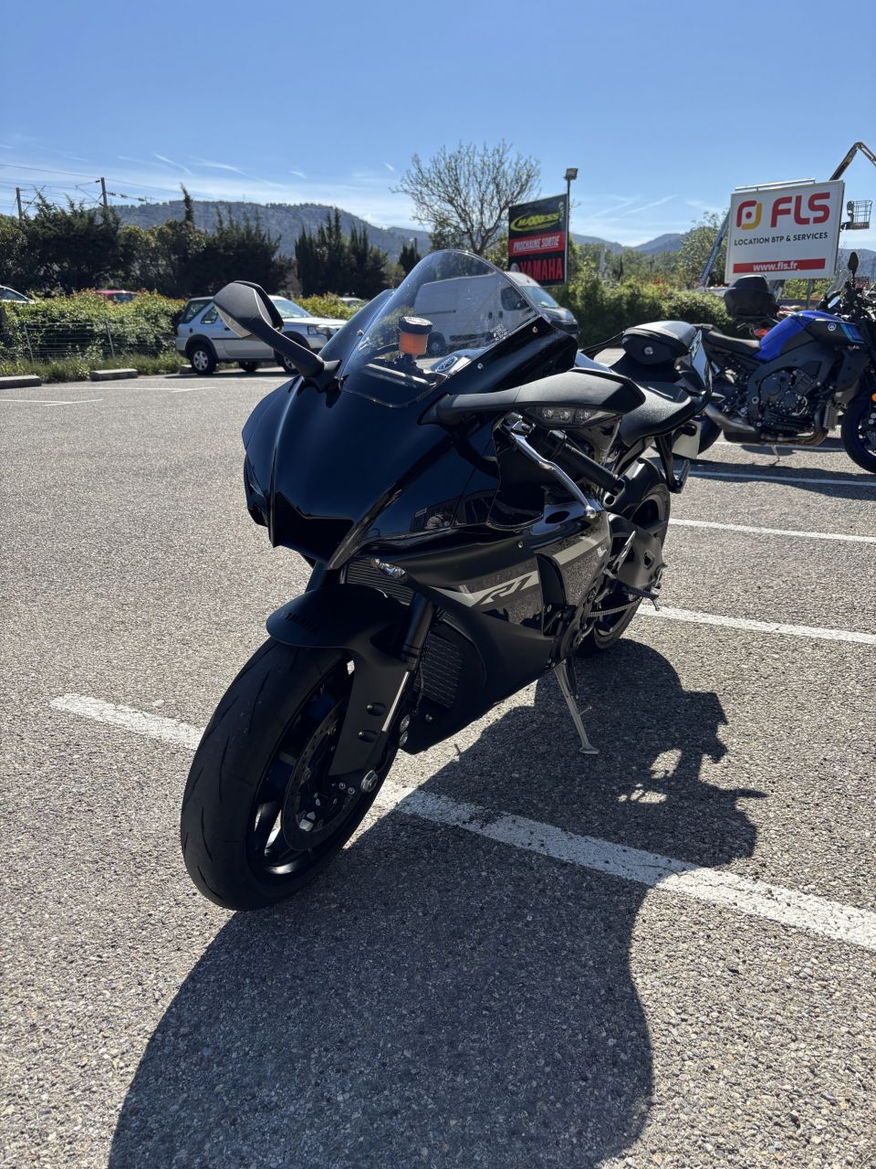 YAMAHA YZF 1000 R1 2