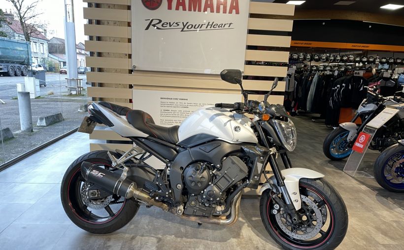YAMAHA FZ1 0