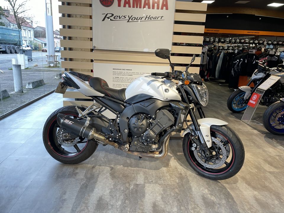 YAMAHA FZ1 0