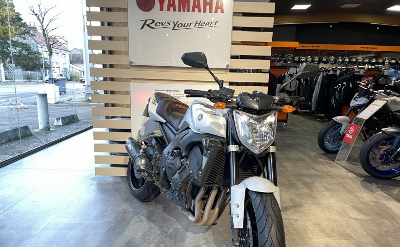YAMAHA FZ1 1