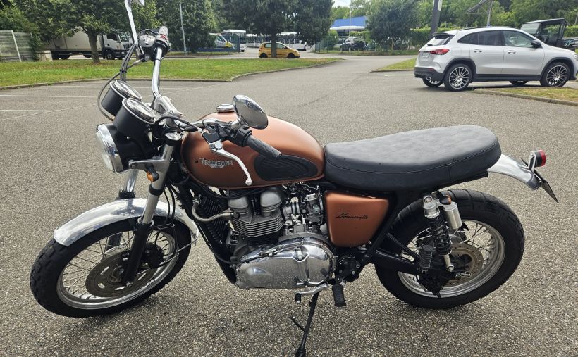 TRIUMPH BONNEVILLE 865 T100 4