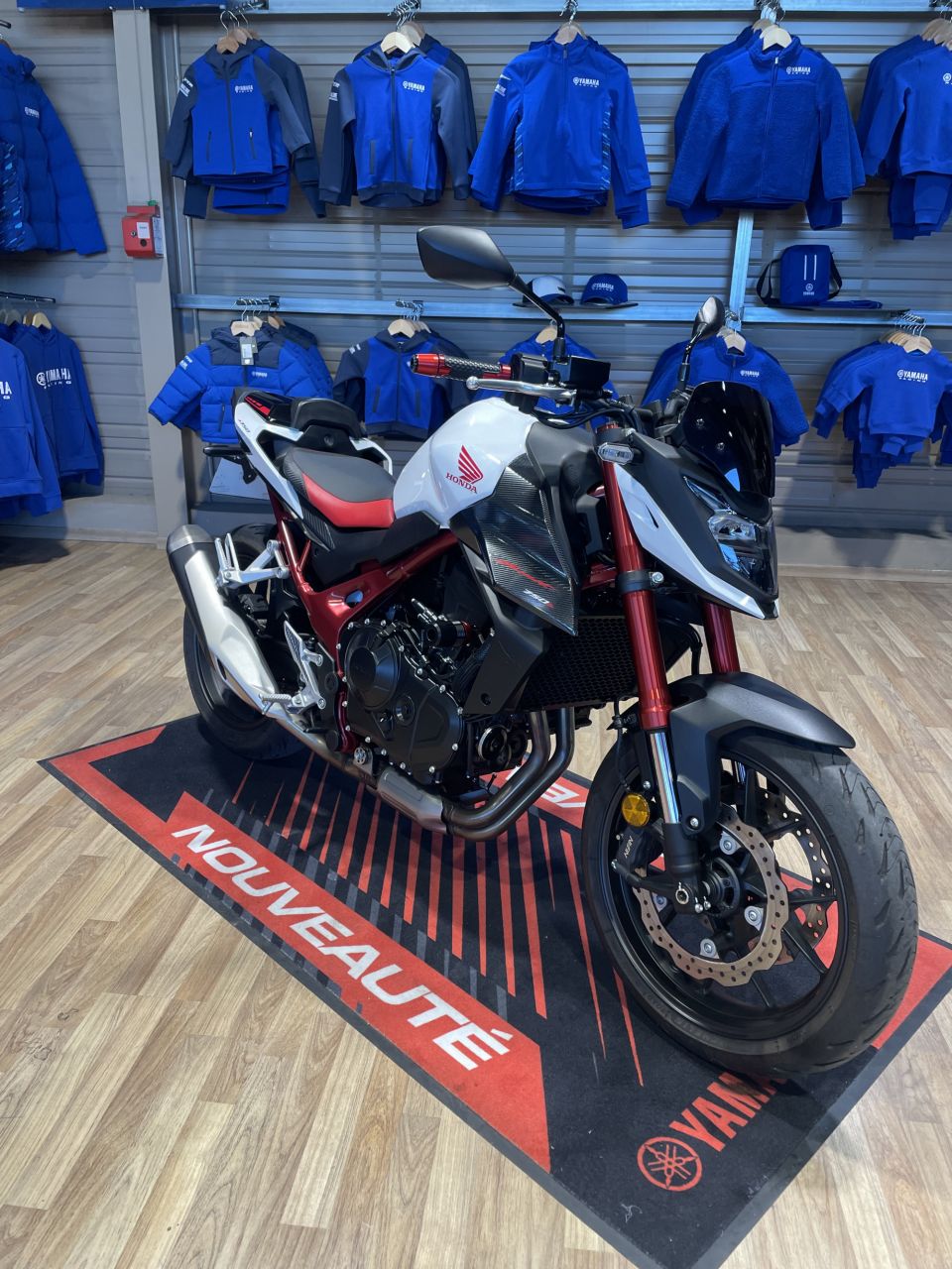 HONDA CB 750 HORNET 0