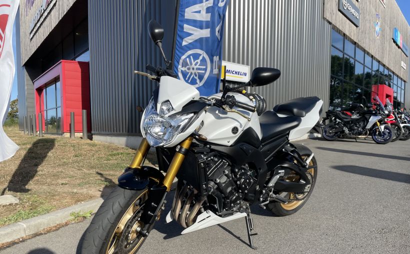 YAMAHA FZ8 1