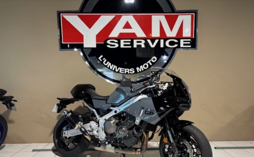 YAMAHA XSR 900 GP 0