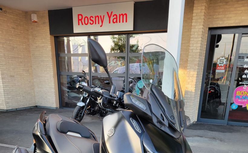 YAMAHA XMAX 125 TECH MAX 0