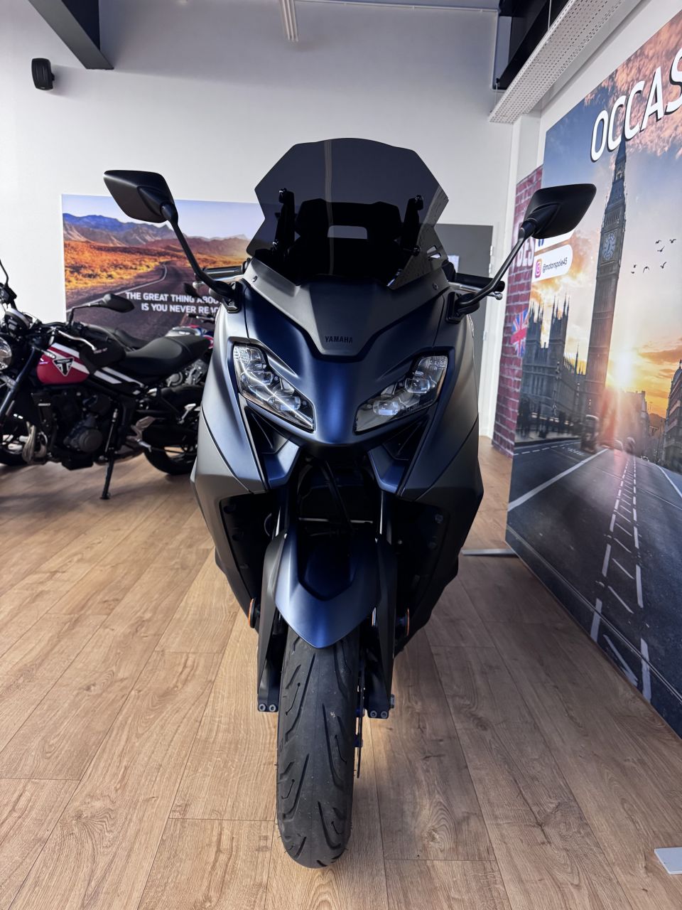 YAMAHA XP T-MAX 560 2