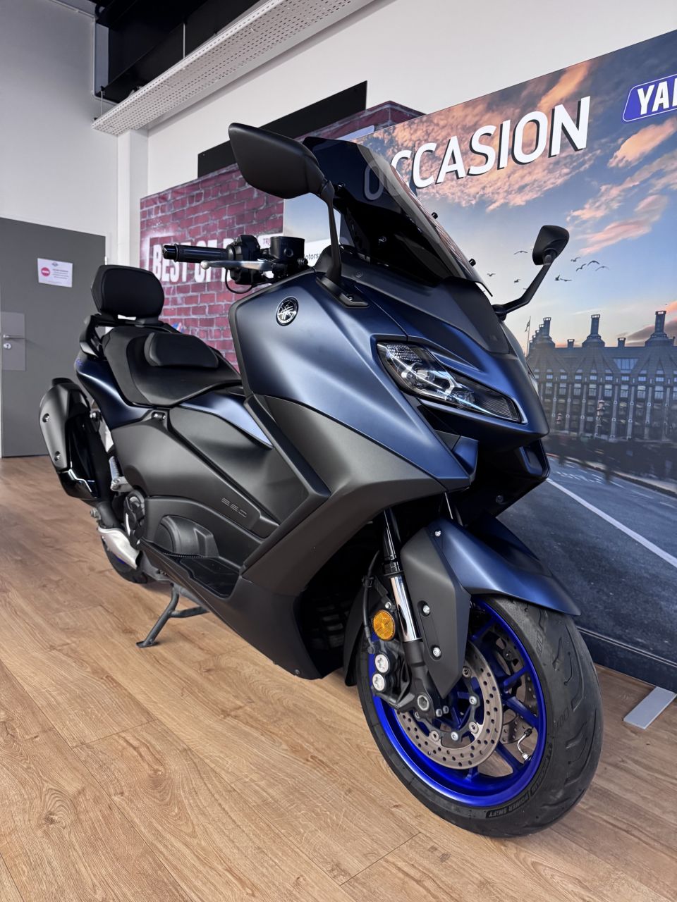 YAMAHA XP T-MAX 560 8