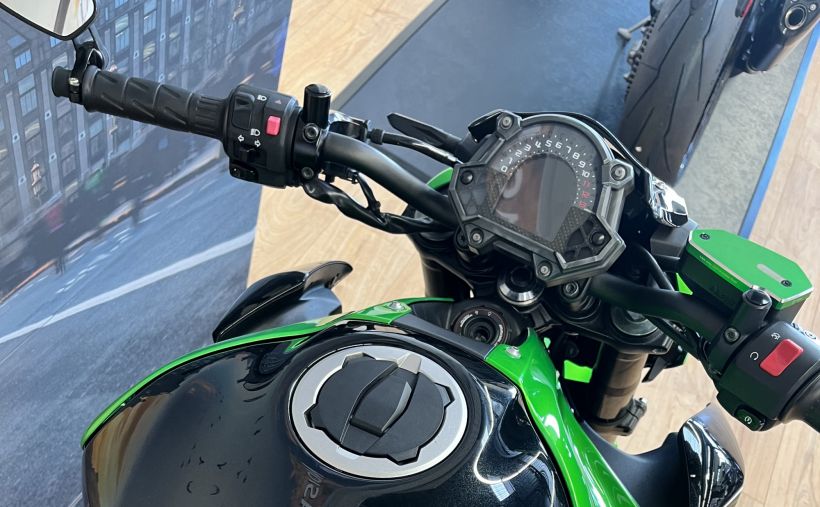 KAWASAKI Z 900 6