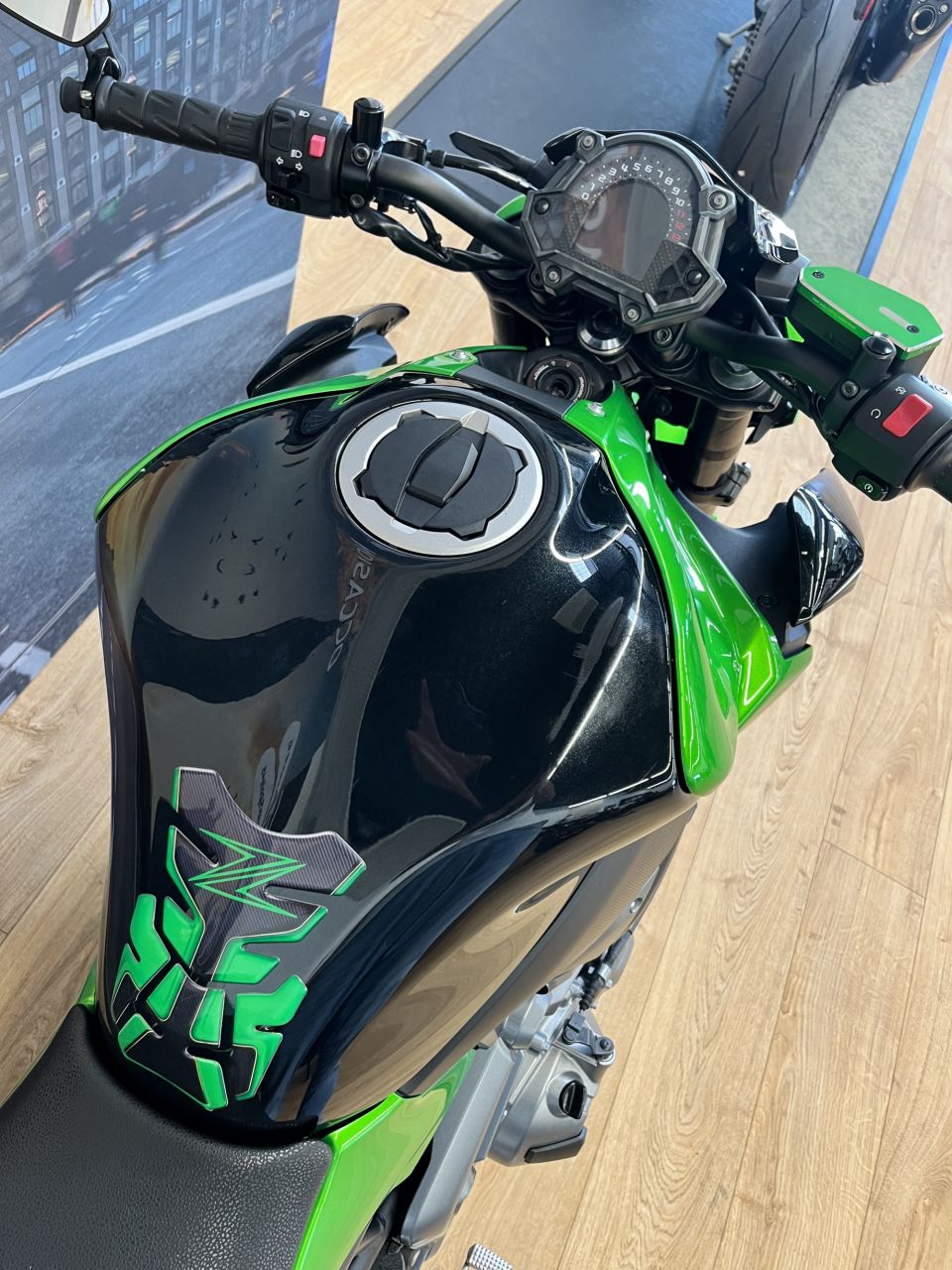 KAWASAKI Z 900 6