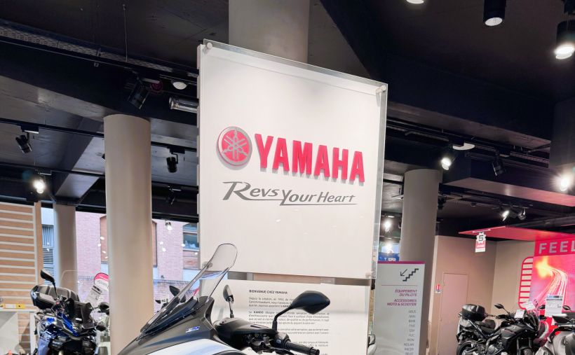 YAMAHA TRICITY 300 6