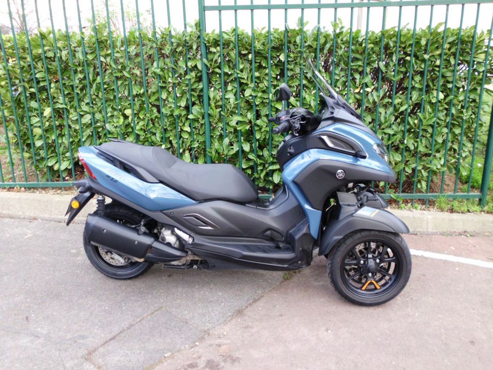 YAMAHA TRICITY 300 1