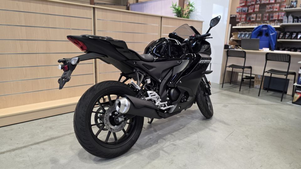 YAMAHA YZF-R 125 2