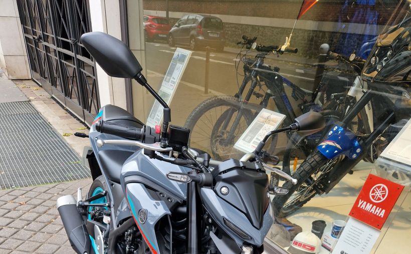 YAMAHA MT-03 2
