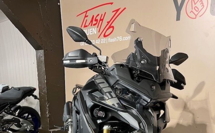 VOGE DSX 525 Black Knight 1