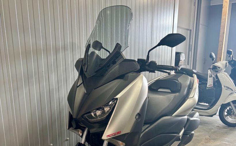 YAMAHA XMAX 300 4