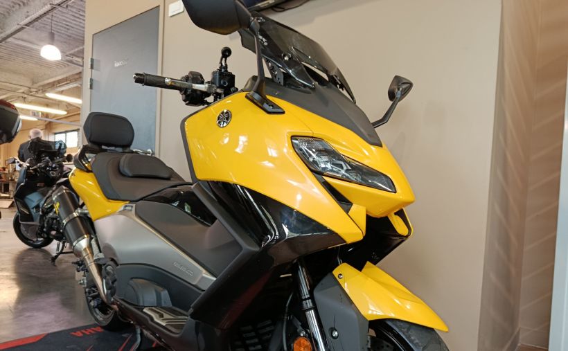 YAMAHA XP T-MAX 560 1
