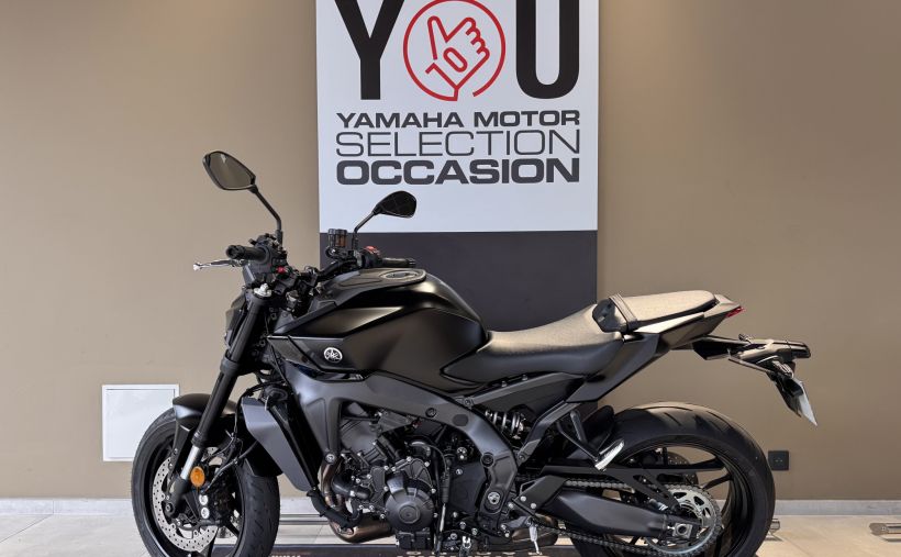 YAMAHA MT-09 1