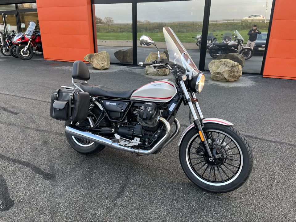 MOTO GUZZI V9 ROAMER 0