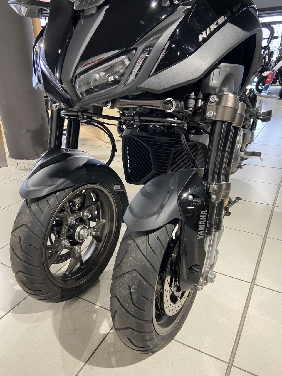 YAMAHA NIKEN 850 GT 2