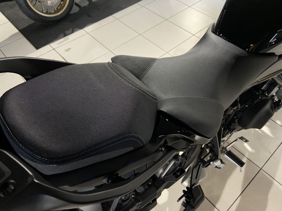 YAMAHA NIKEN 850 GT 4