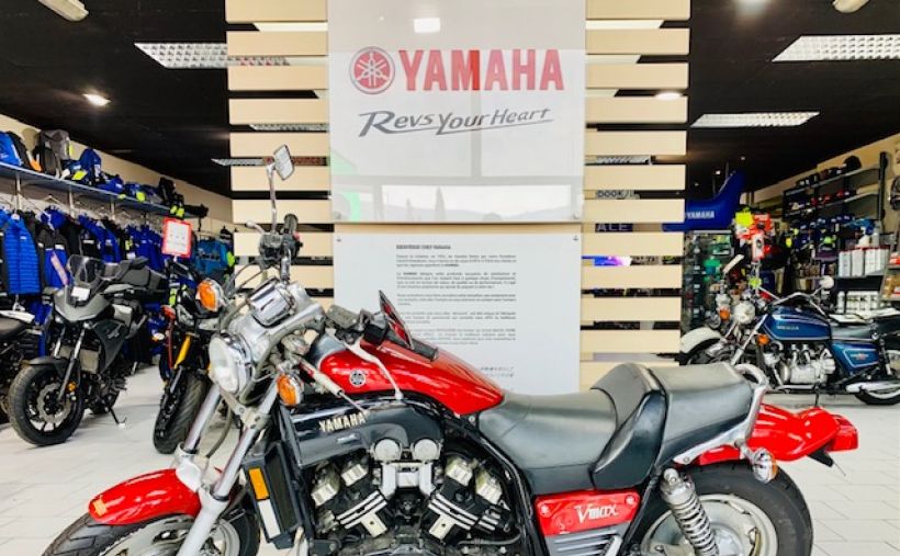 YAMAHA VMAX 1200 4