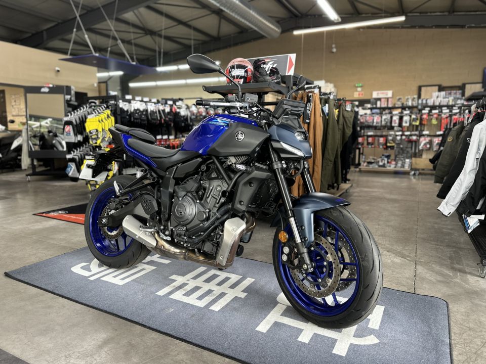 YAMAHA MT-07 Y-AMT 2