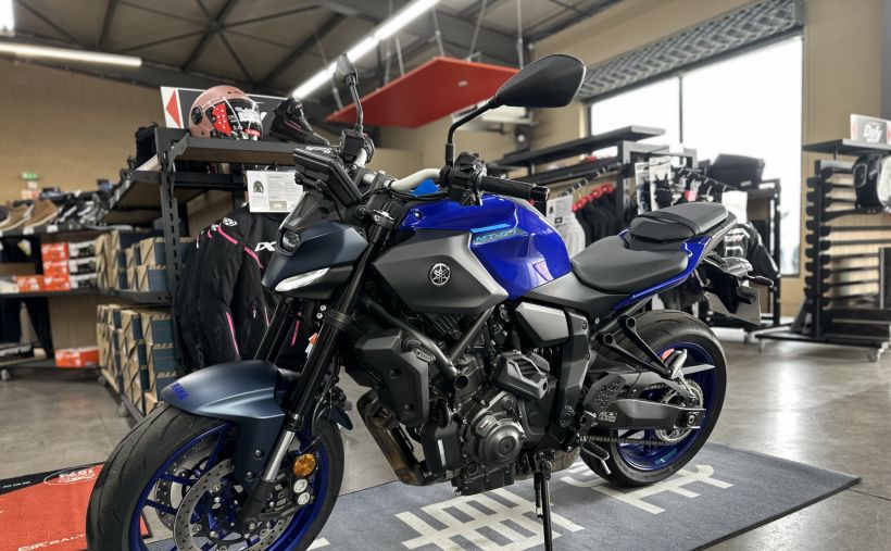 YAMAHA MT-07 Y-AMT 10