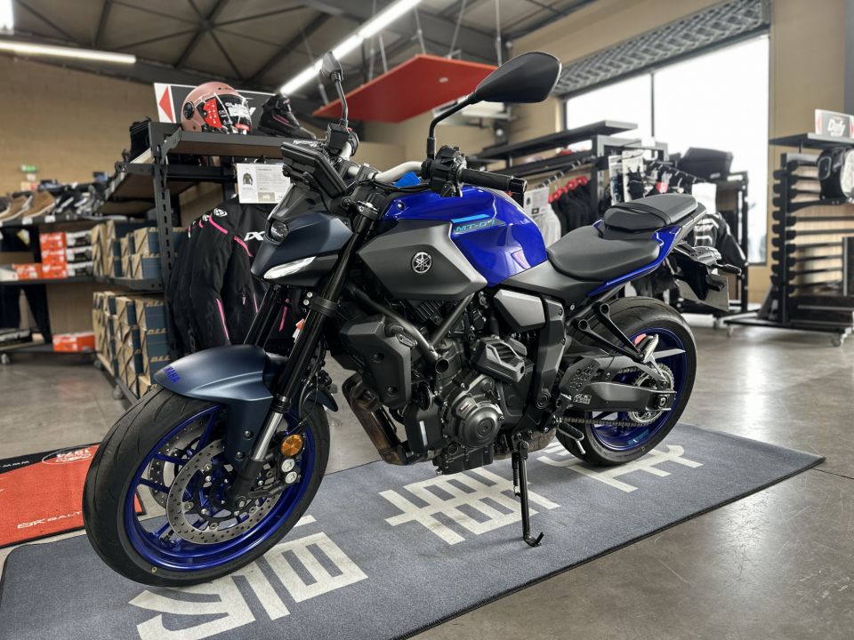 YAMAHA MT-07 Y-AMT 10