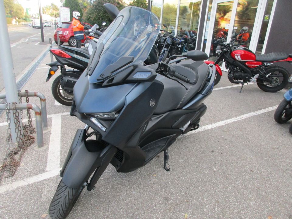 YAMAHA XMAX 125 1
