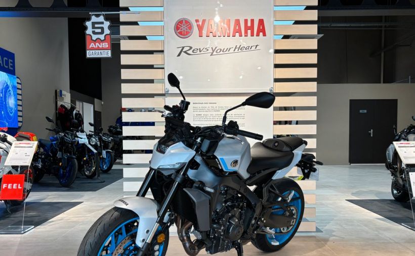 YAMAHA MT-09 2