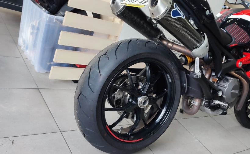 DUCATI 796 MONSTER 36