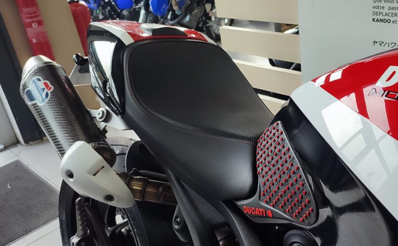DUCATI 796 MONSTER 63