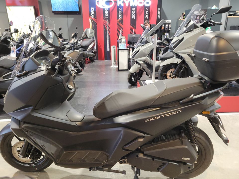 KYMCO SKYTOWN 125 0