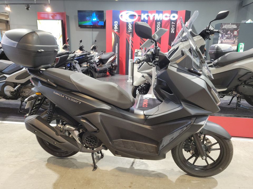 KYMCO SKYTOWN 125 10