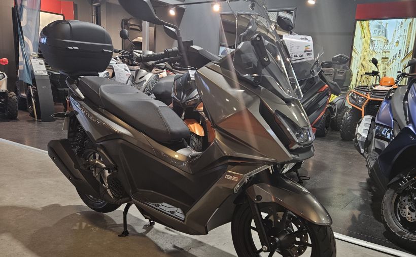 KYMCO SKYTOWN 125 4