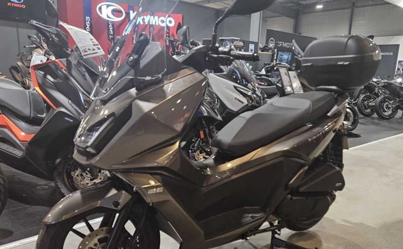 KYMCO SKYTOWN 125 1